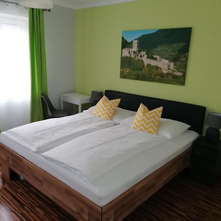 Gaestehaus Ruinenblick Bed and Breakfast Spitz an der Donau Esterno foto